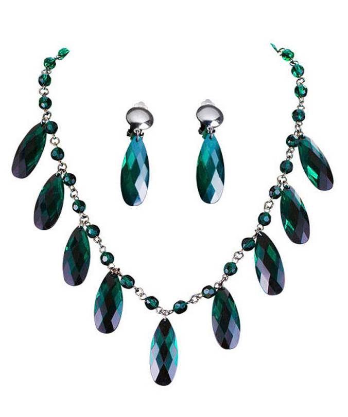 Collier gothique et  boucles d oreilles