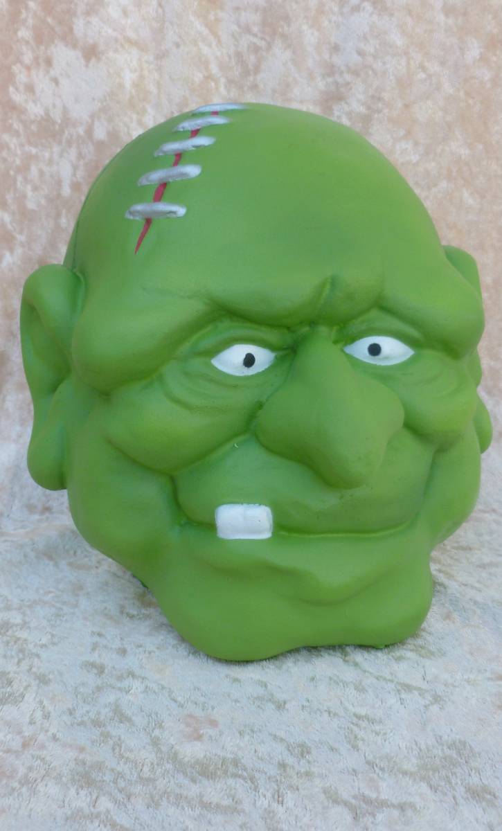 T�te de Monstre d�coration EVA
