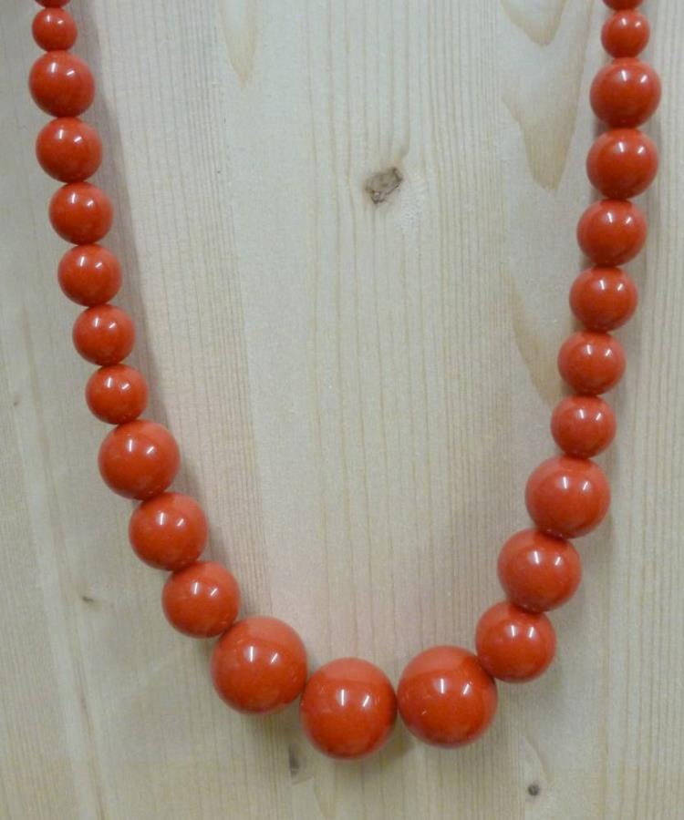 Collier-70s-perles-rouge-2