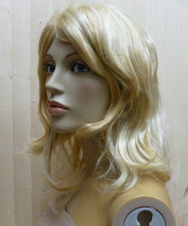 Perruque-femme-blonde-2