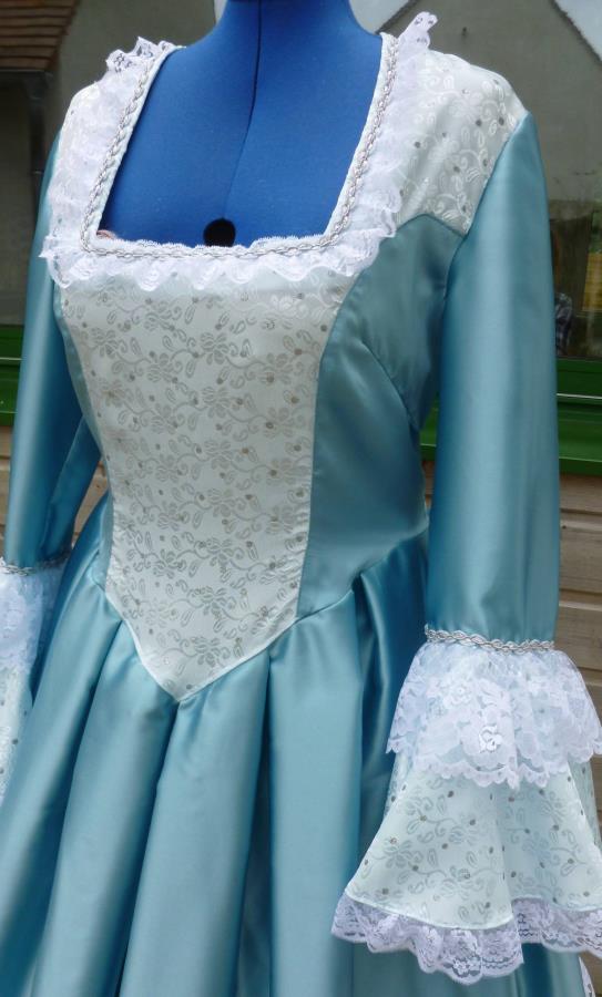 Costume-marquise-bleue-2