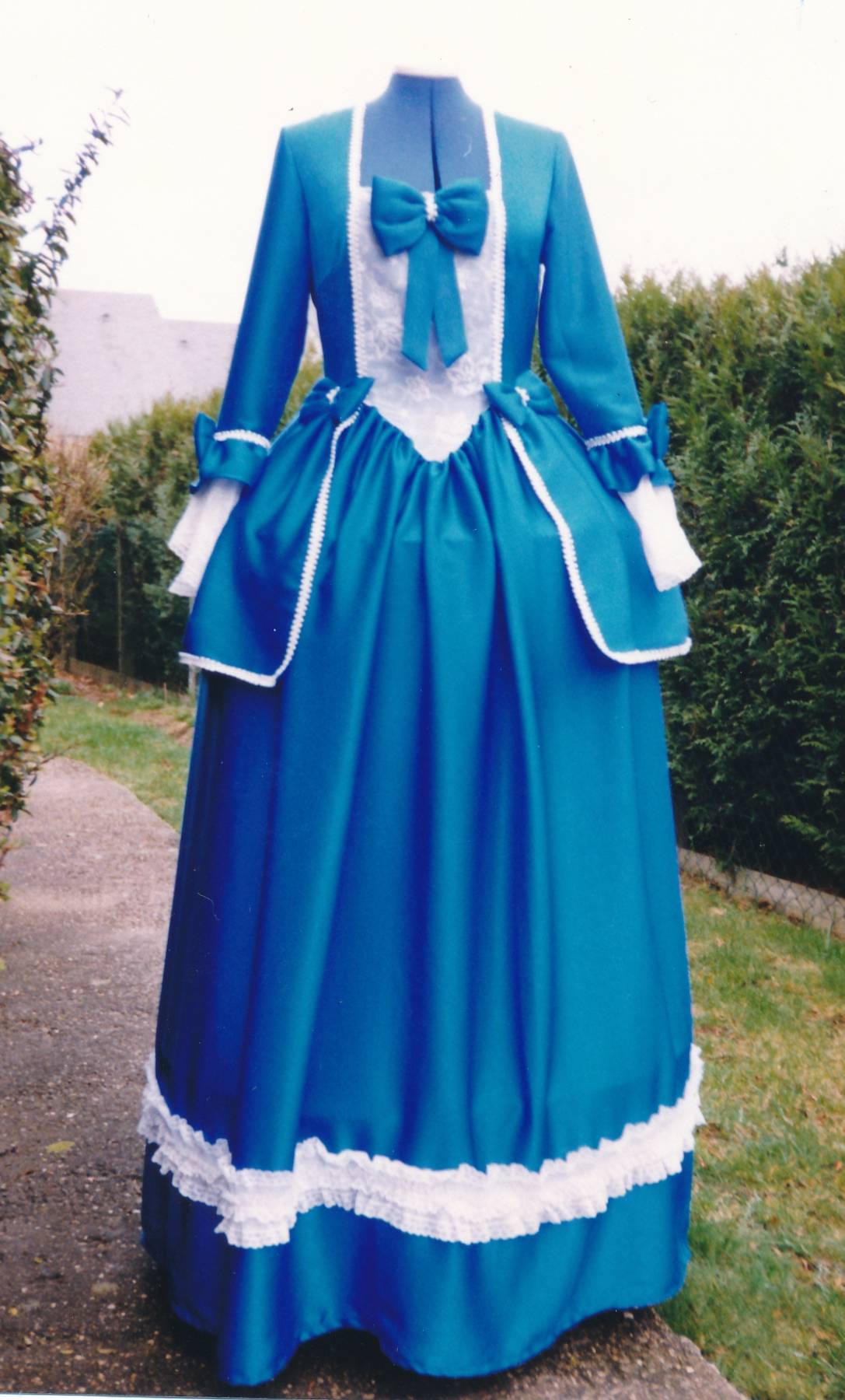 Robe-de-marquise-18eme-taille-40